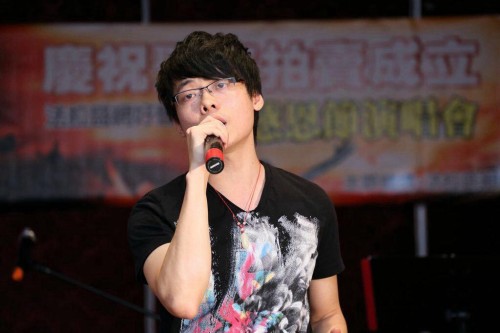 Danniew Xuanxin Li法拉盛网好声音感恩节演唱会2013