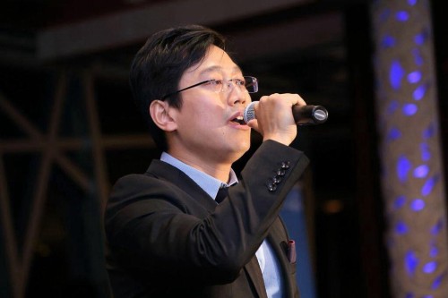 Will Wei 法拉盛网好声音感恩节演唱会2013主持人